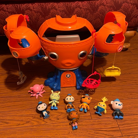 Octonauts Octopod Playset With 8 Characters - Picture 1 of 5
